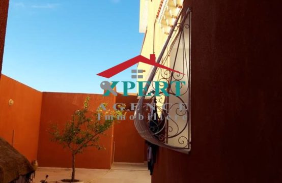 villa duplex pour vendre à Kalaa Kebira