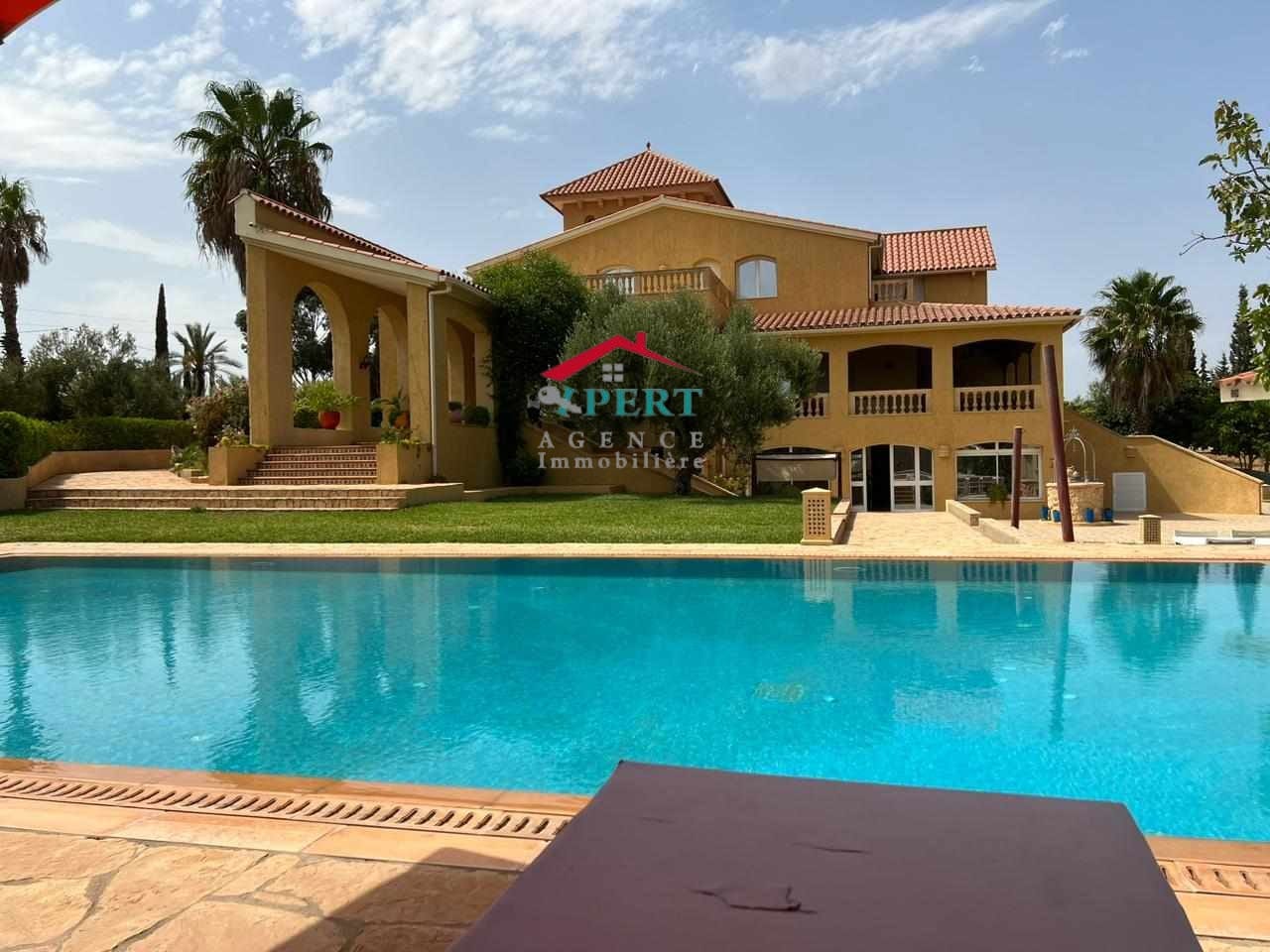A vendre une charmante villa à Kalaa Kebira